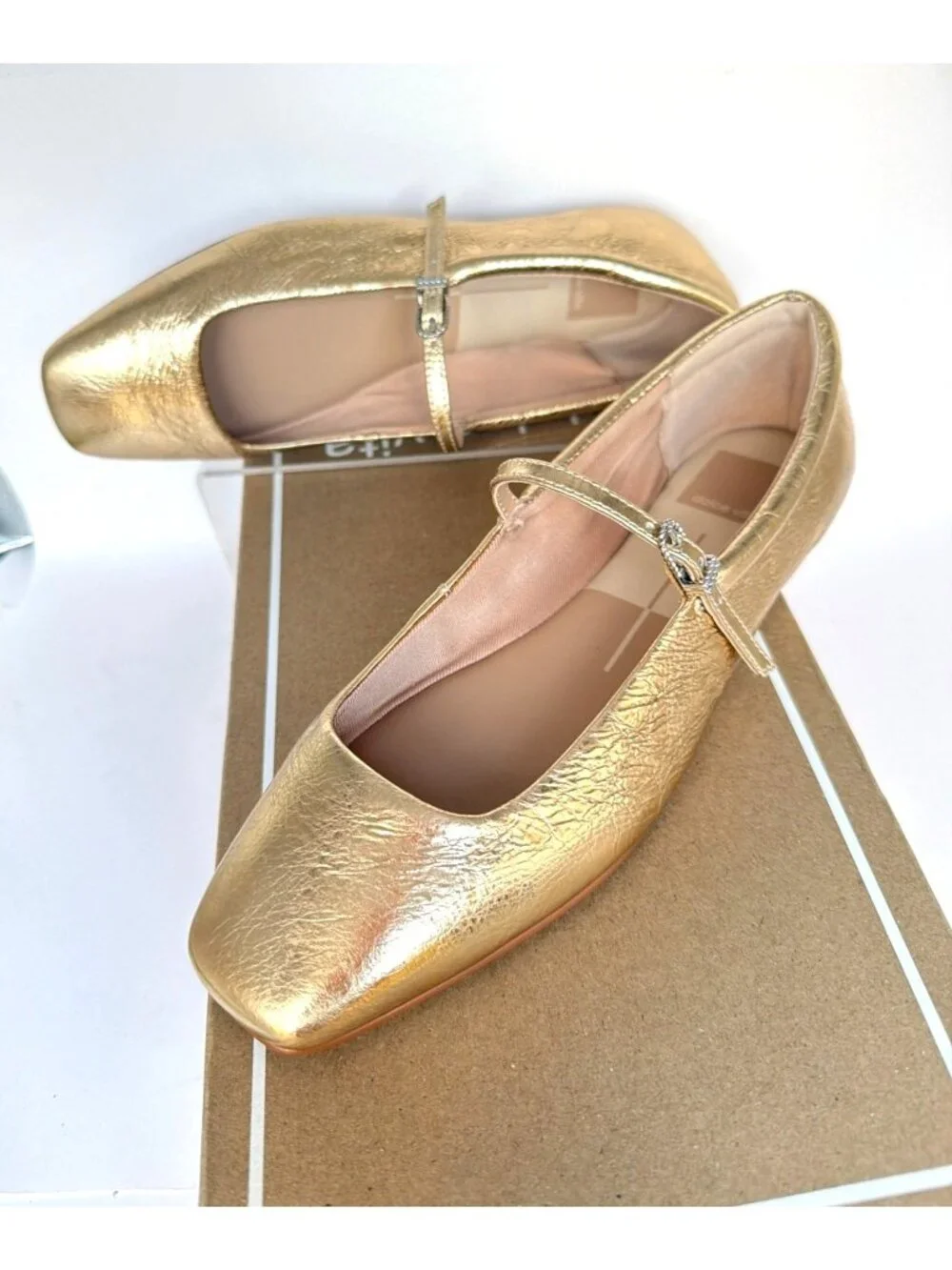 Dolce Vita Reyes Gold Distressed Leather Mary Jane Square-Toe Flats Size 6.5